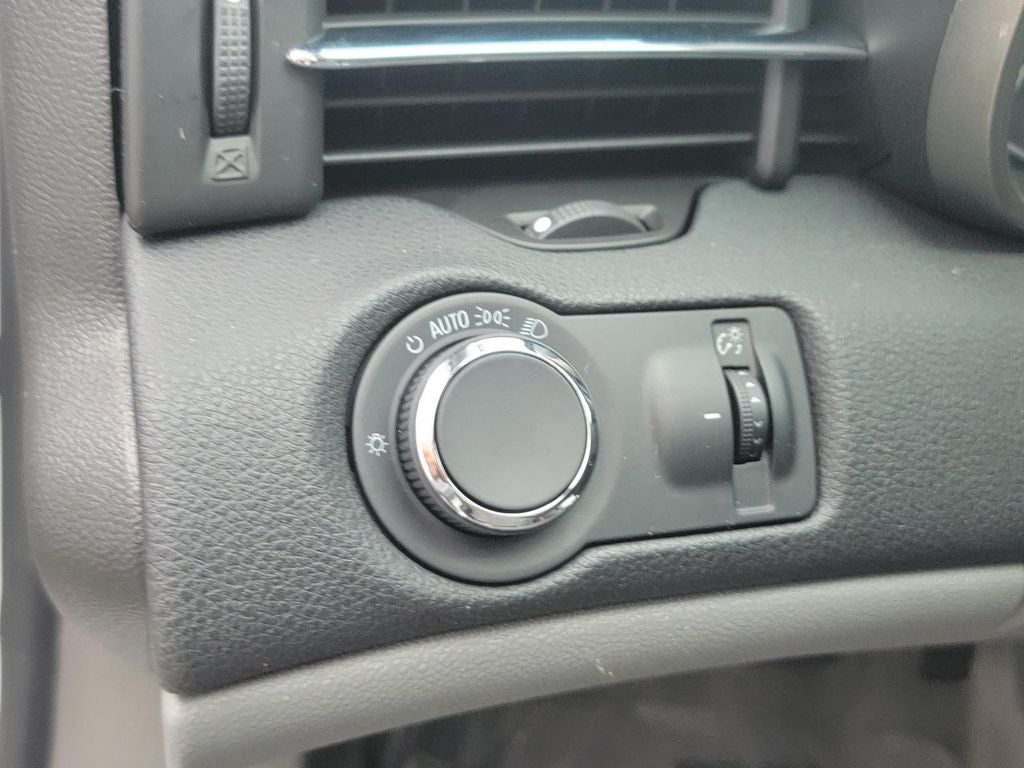 2013 Chevrolet Malibu LS 1LS