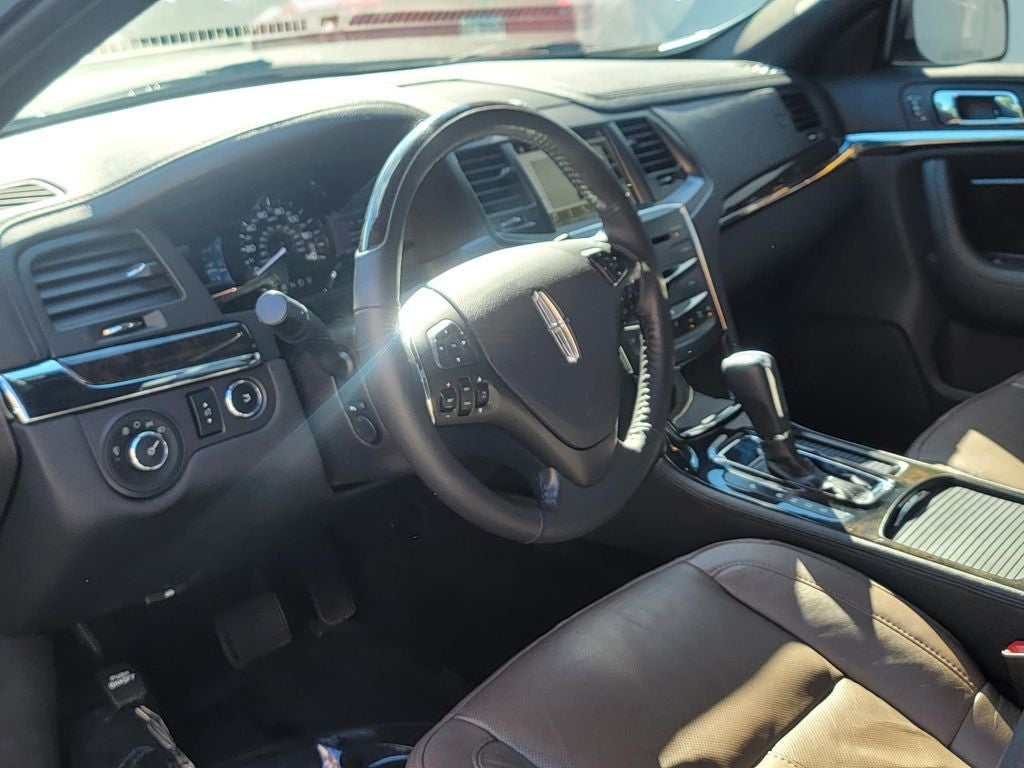 2016 Lincoln MKS Base