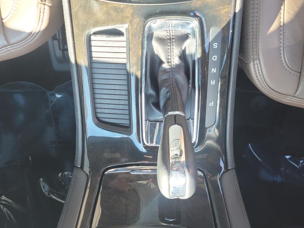 2016 Lincoln MKS Base