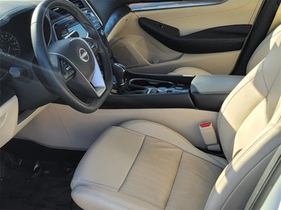 2023 Nissan Maxima SV