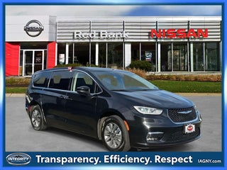 2023 Chrysler Pacifica Hybrid Touring L
