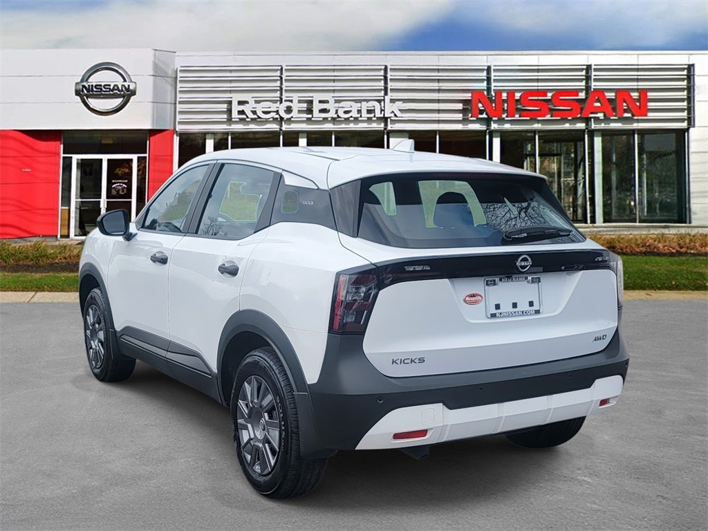 2025 Nissan Kicks S