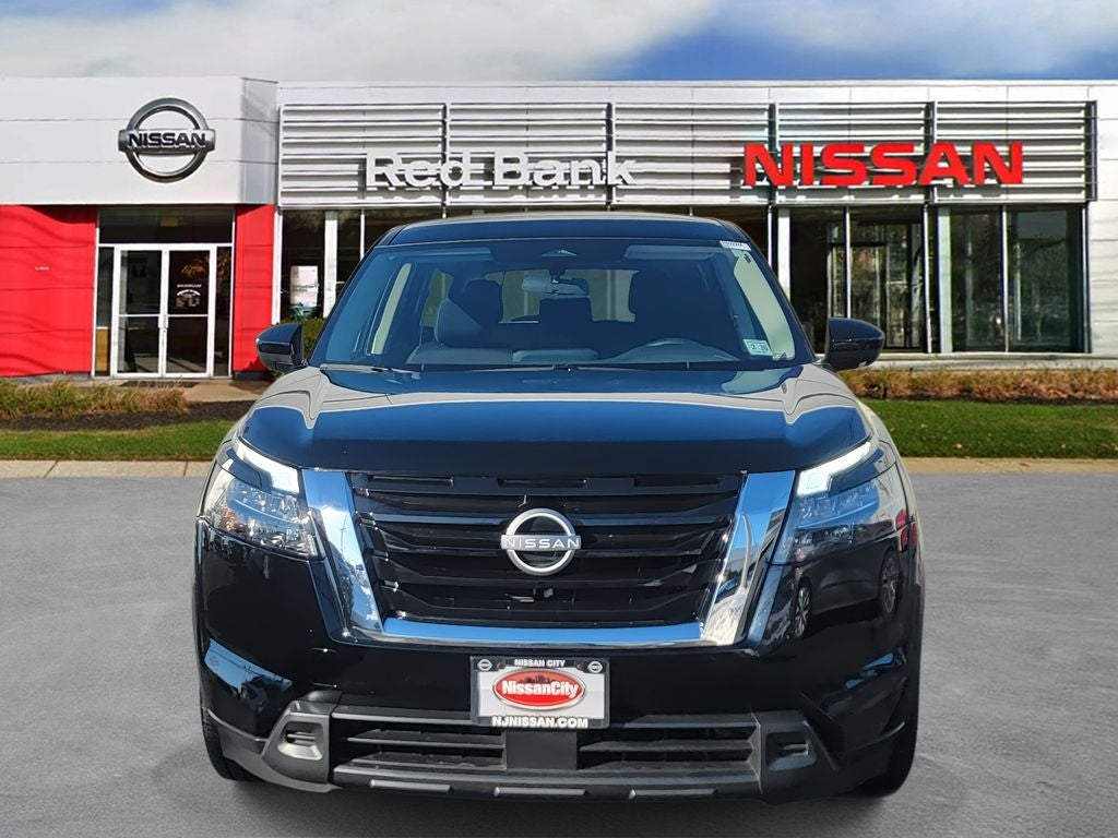 2025 Nissan Pathfinder S