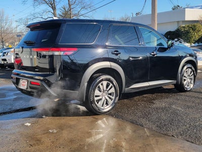 2025 Nissan Pathfinder S