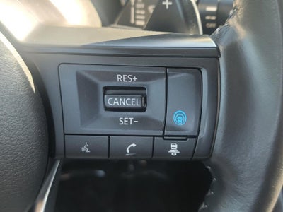 2024 Nissan Pathfinder SV