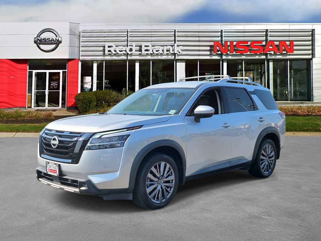 2023 Nissan Pathfinder SL