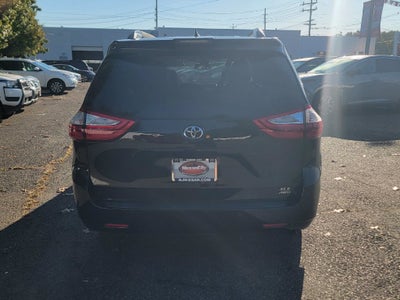 2018 Toyota Sienna XLE Premium 7 Passenger