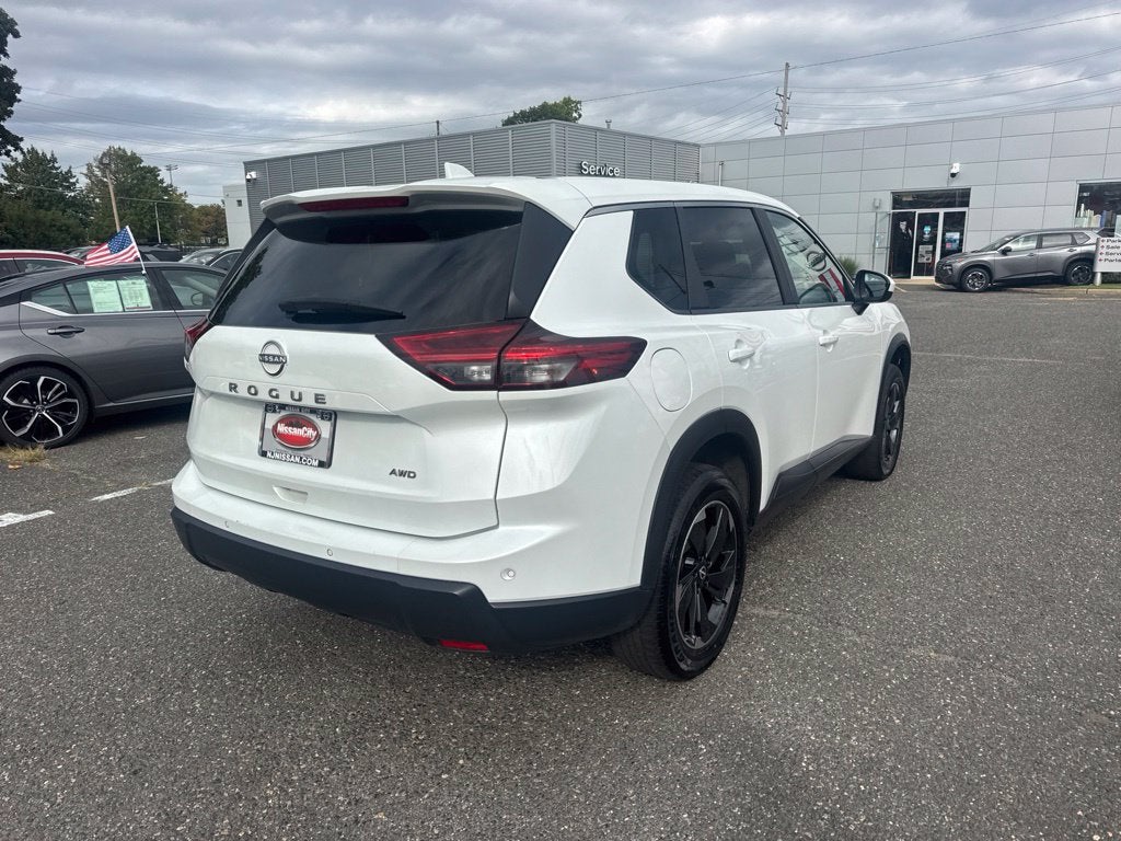 2025 Nissan Rogue SV