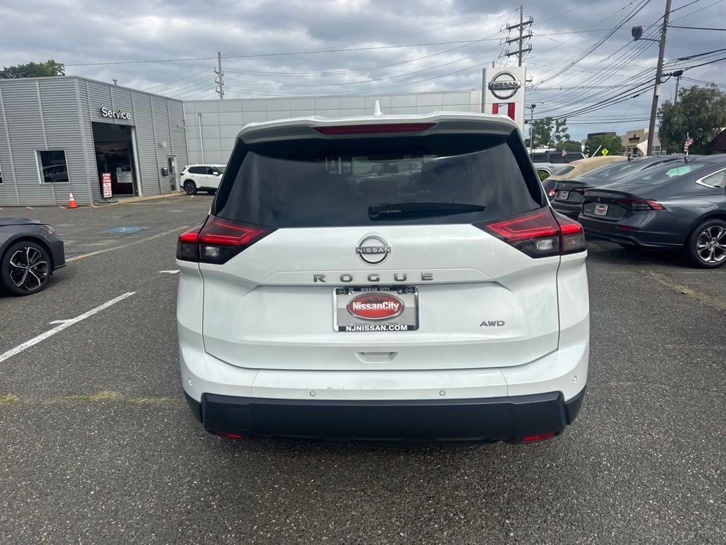 2025 Nissan Rogue SV