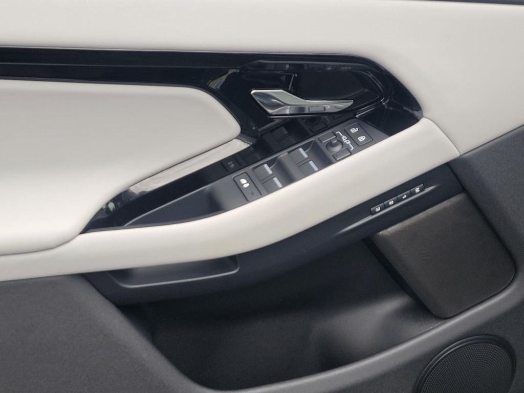 2024 Land Rover Range Rover Evoque Dynamic
