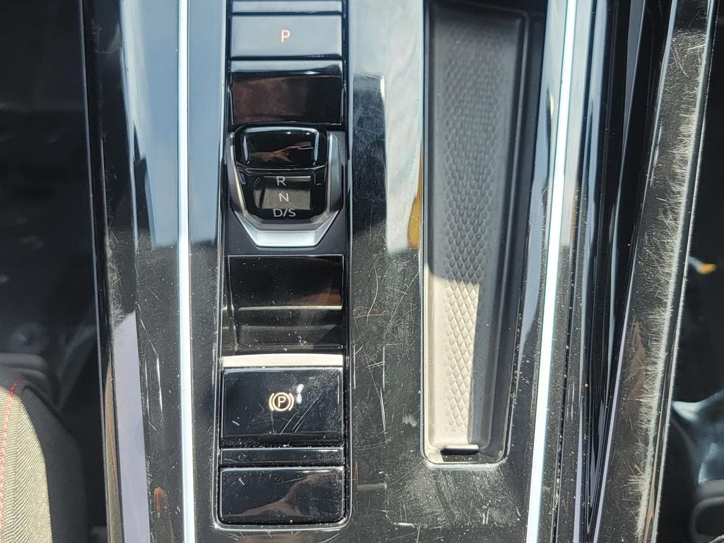 2024 Volkswagen Golf GTI 2.0T S