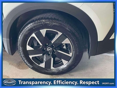 2025 Nissan Kicks SV