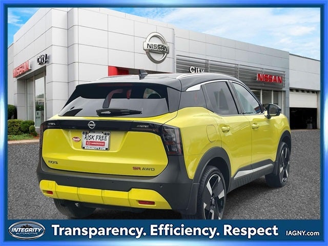 2025 Nissan Kicks SR