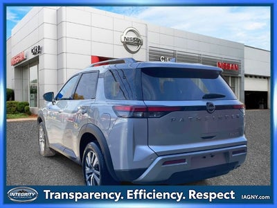 2025 Nissan Pathfinder SL