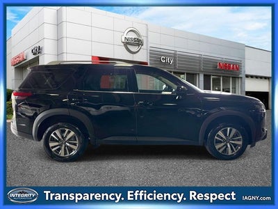 2025 Nissan Pathfinder SL
