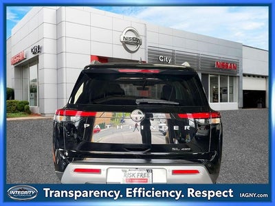 2025 Nissan Pathfinder SL