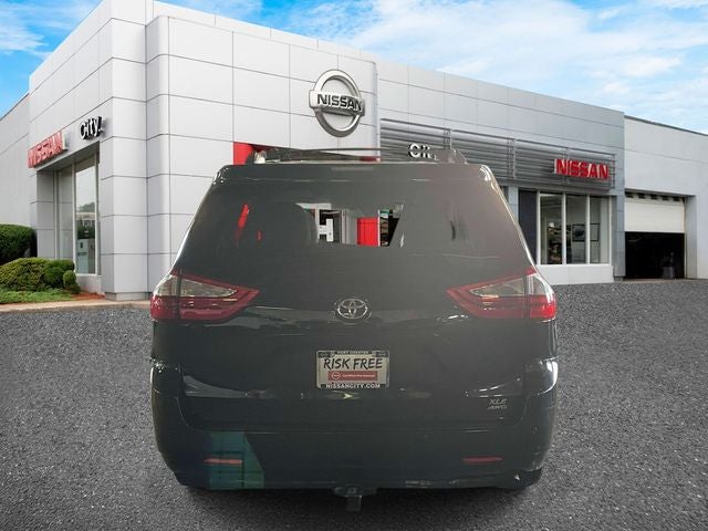 2015 Toyota Sienna XLE 7 Passenger