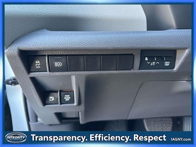 2024 Toyota Sienna XLE 8 Passenger