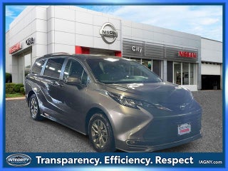 2023 Toyota Sienna XLE 8 Passenger