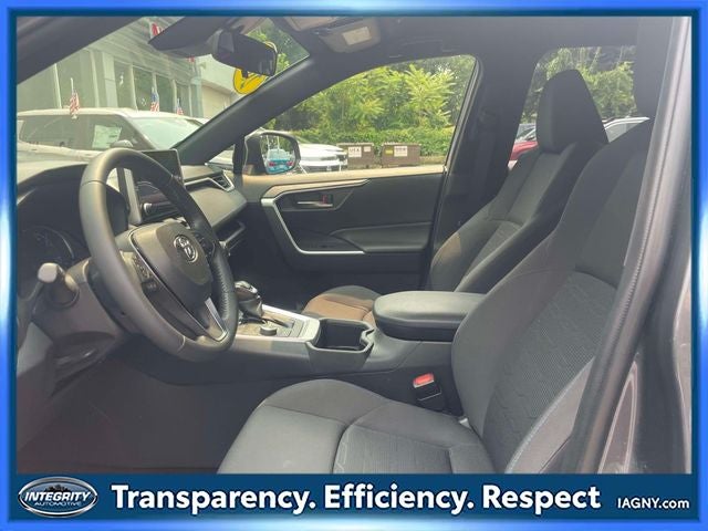 2023 Toyota RAV4 Hybrid SE