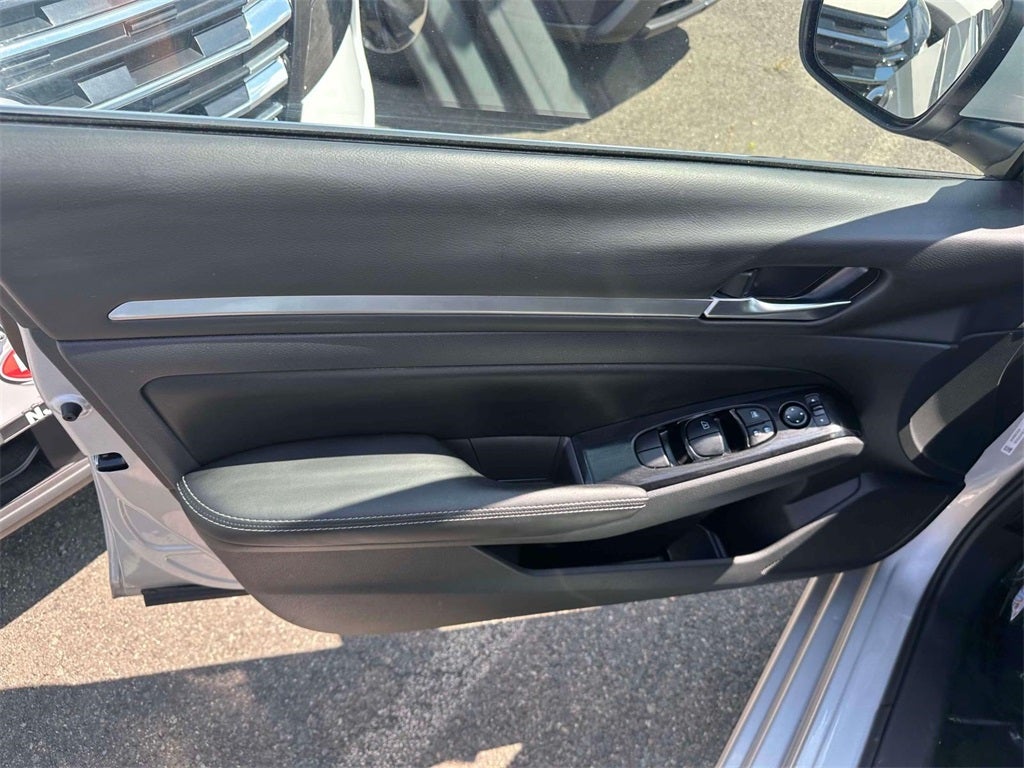 2023 Nissan Altima SV