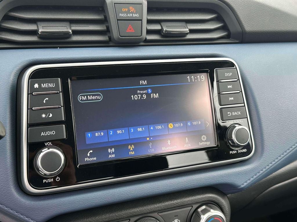2025 Nissan Versa 1.6 SV
