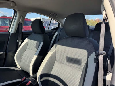 2022 Nissan Versa 1.6 SV