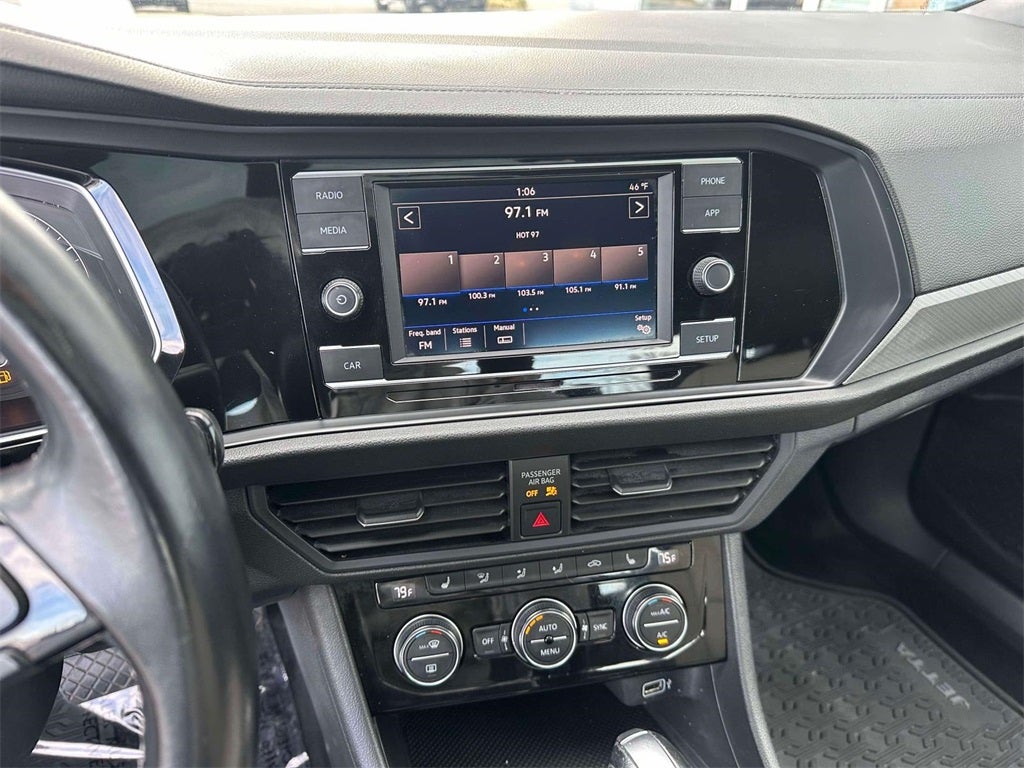 2019 Volkswagen Jetta R-Line