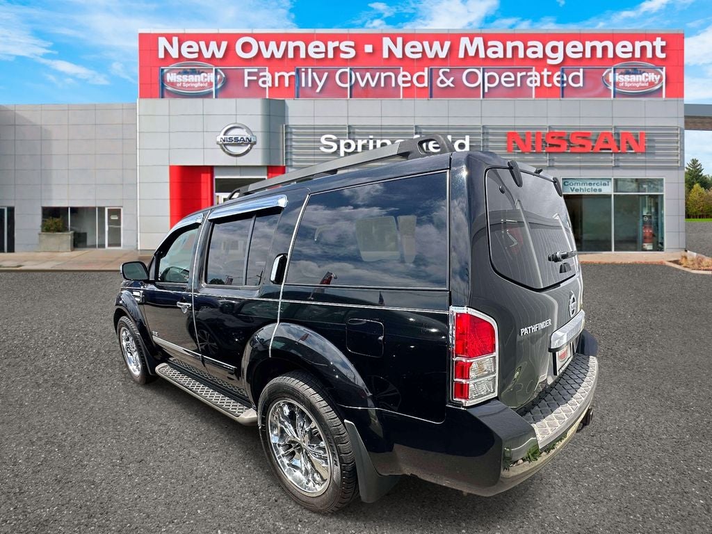 2008 Nissan Pathfinder LE