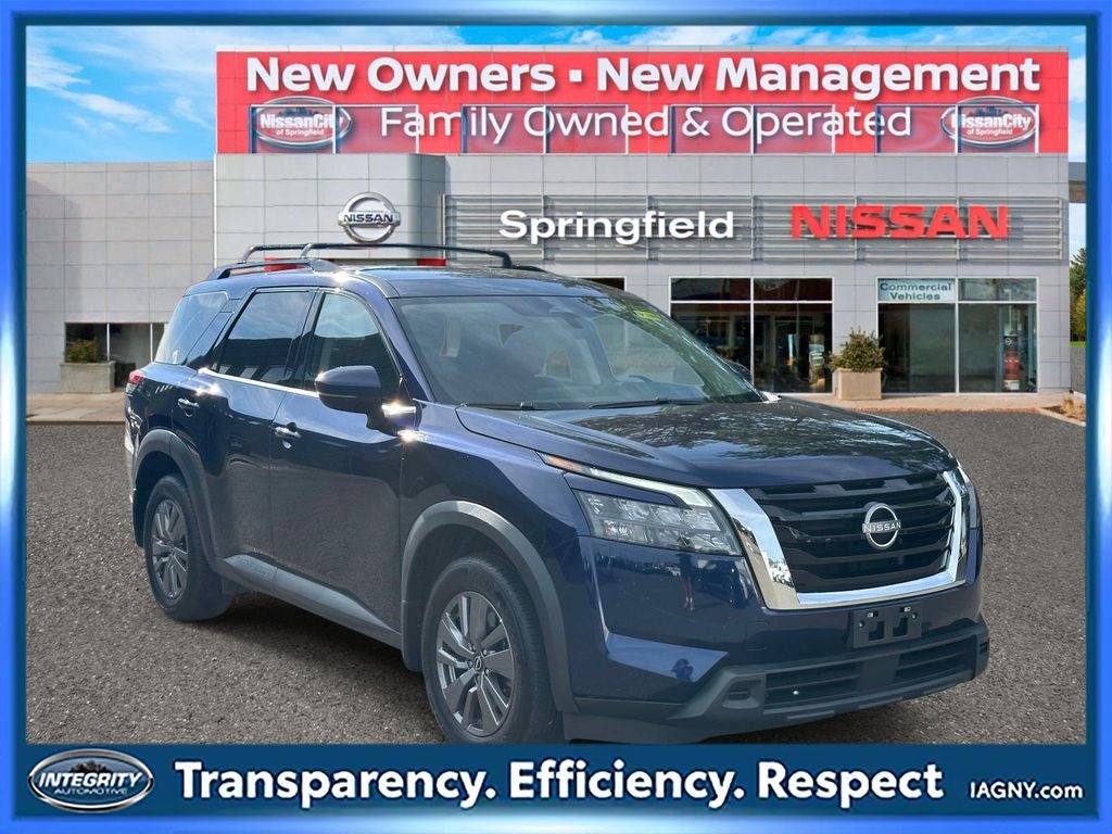 2025 Nissan Pathfinder SV