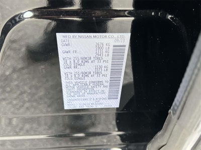 2024 Nissan Pathfinder SL