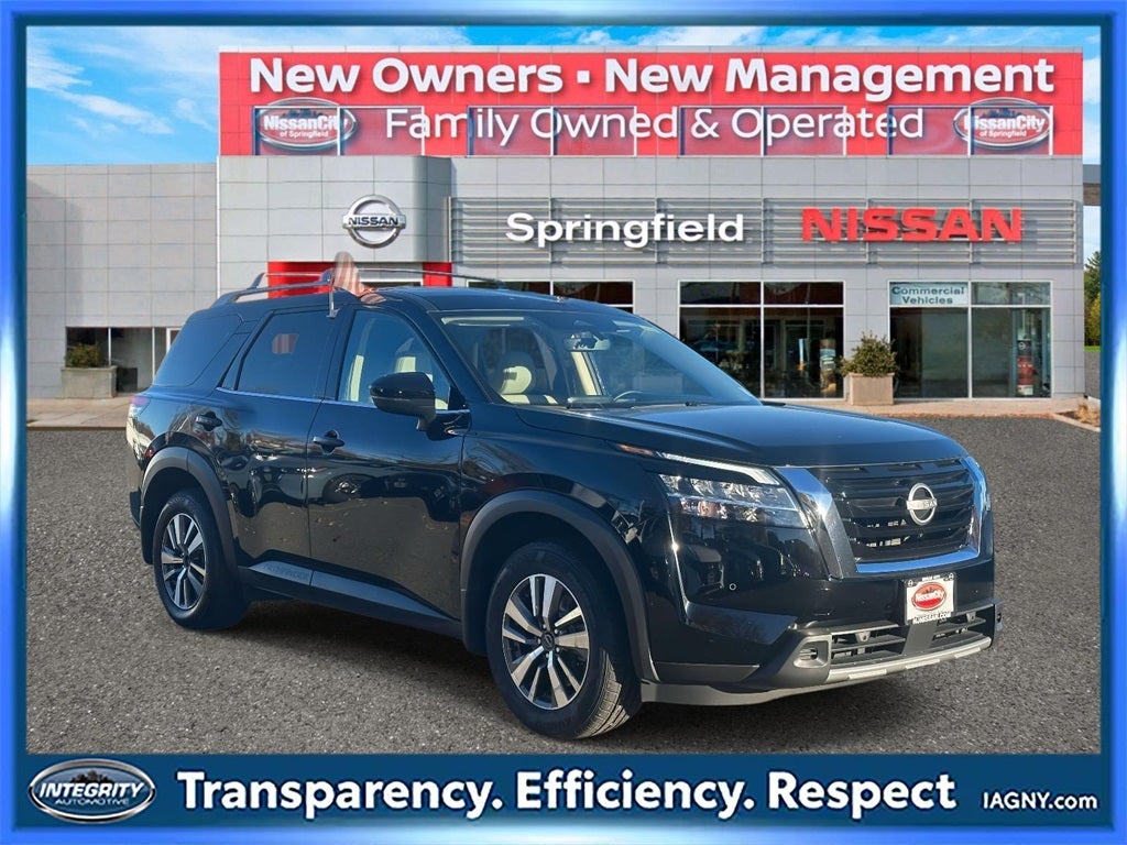 2024 Nissan Pathfinder SL