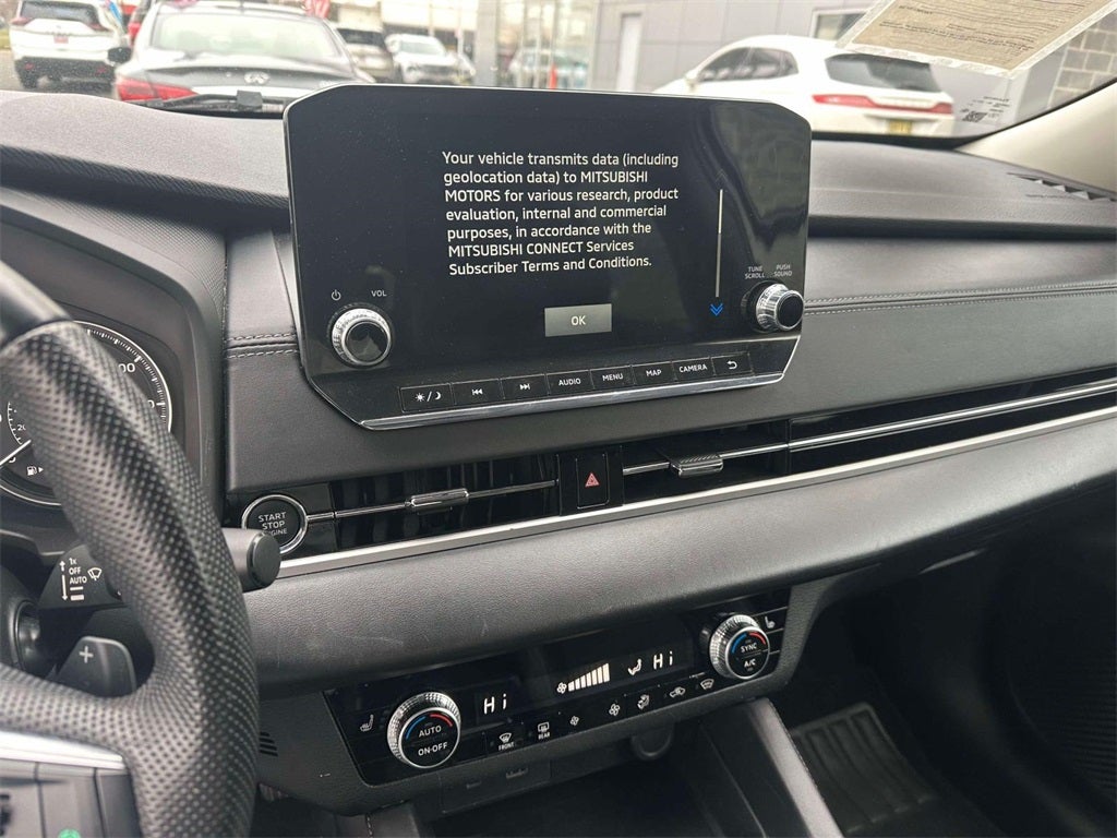 2023 Mitsubishi Outlander SE