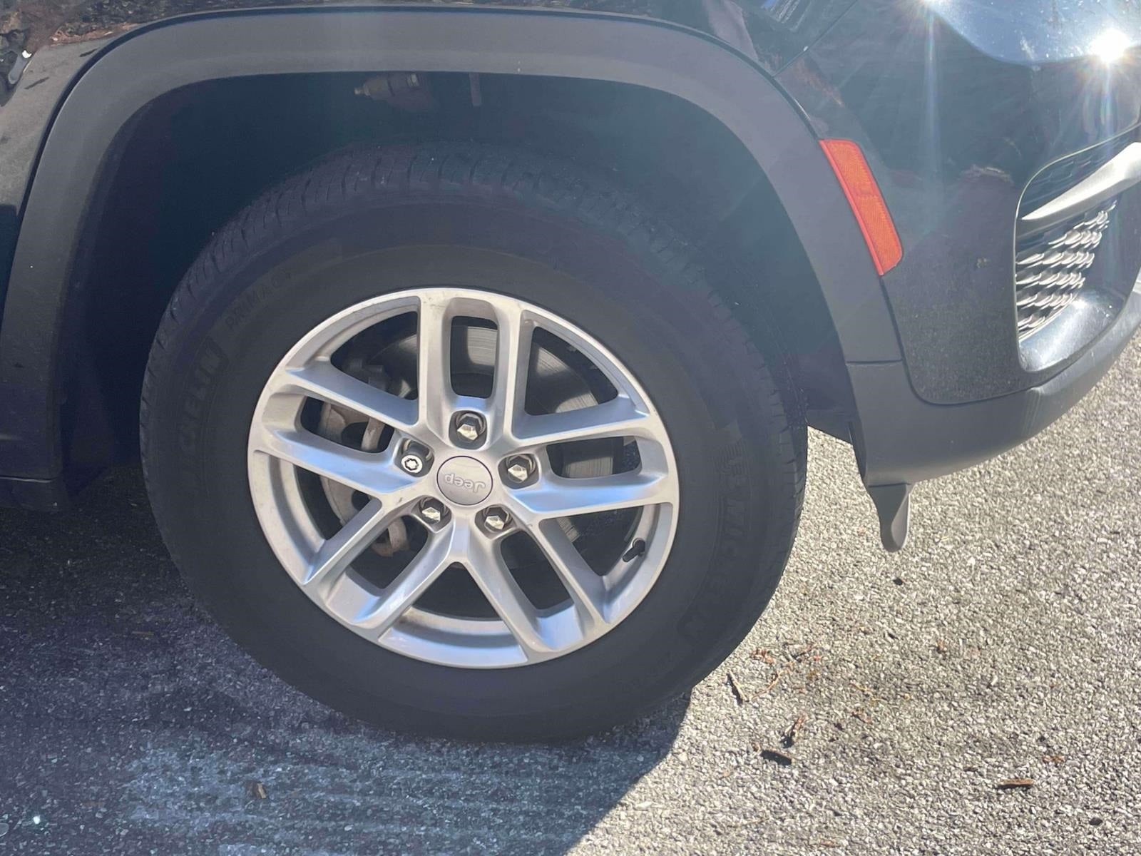 2023 Jeep Grand Cherokee Laredo 4x4