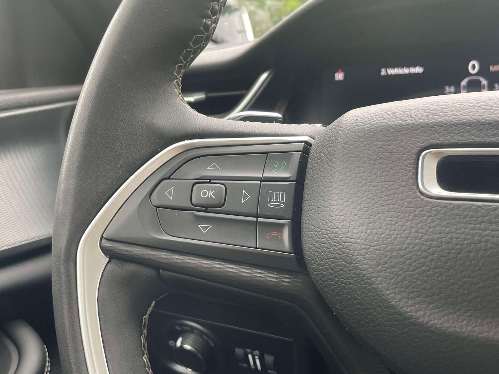 2023 Jeep Grand Cherokee L Altitude 4x4