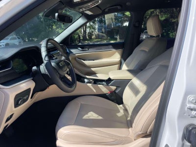 2023 Jeep Grand Cherokee L Limited 4x4