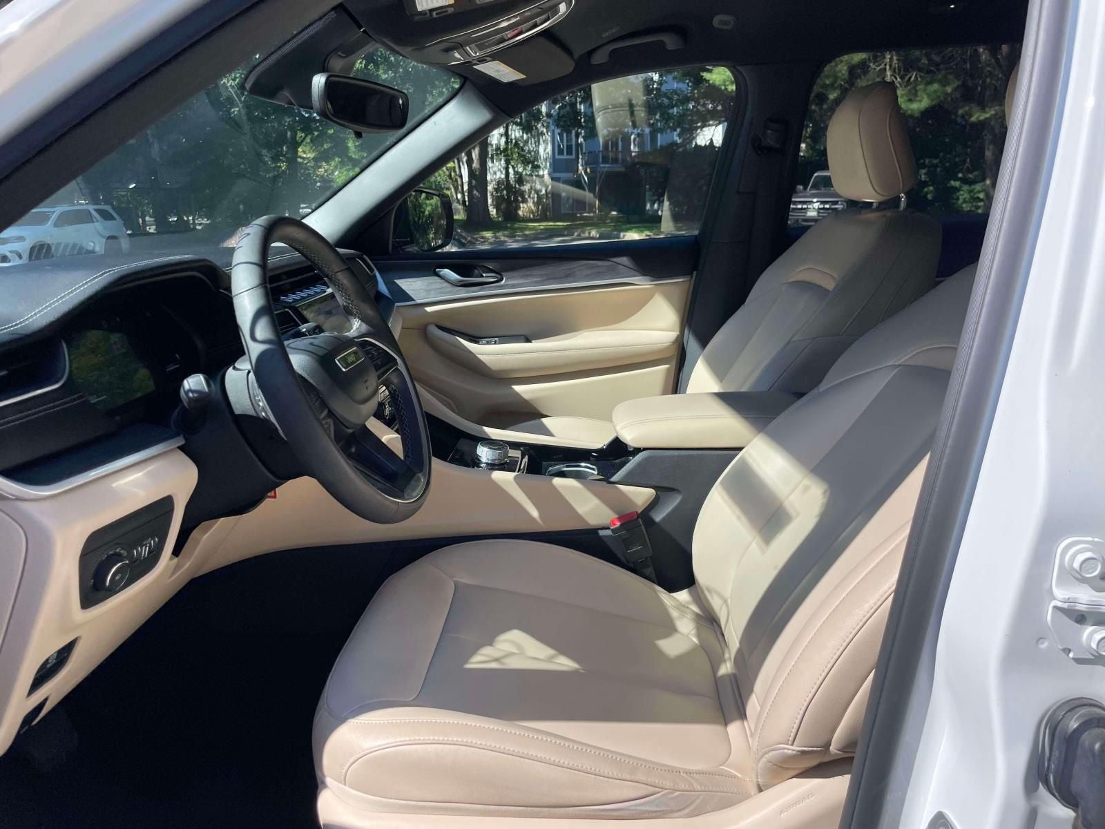 2023 Jeep Grand Cherokee L Limited 4x4