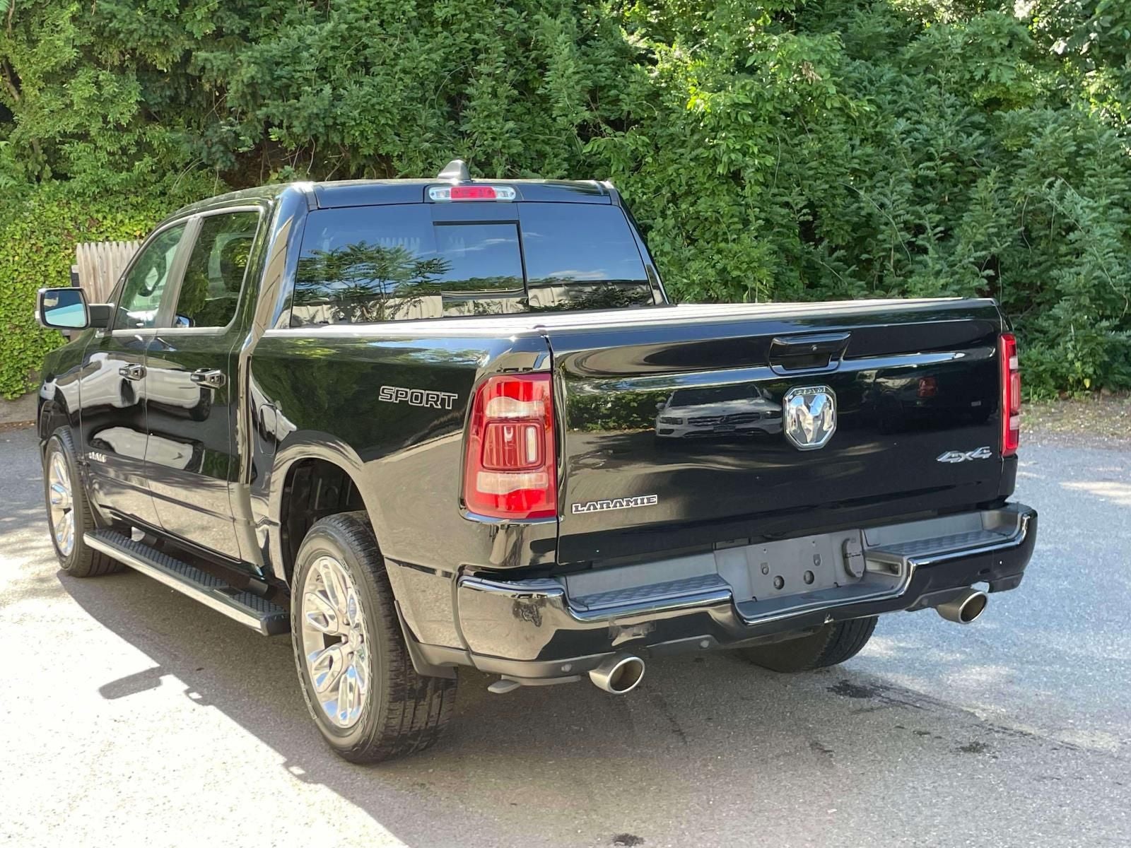 2023 RAM 1500 Laramie Crew Cab 4x4 5'7' Box