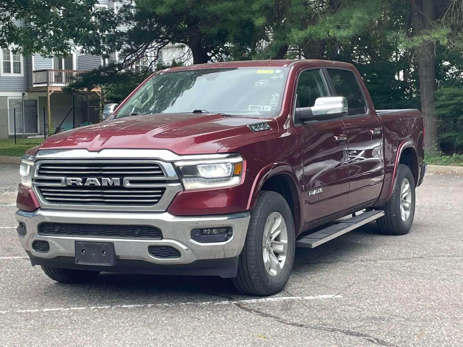 2022 RAM 1500 Laramie Crew Cab 4x4 5'7' Box