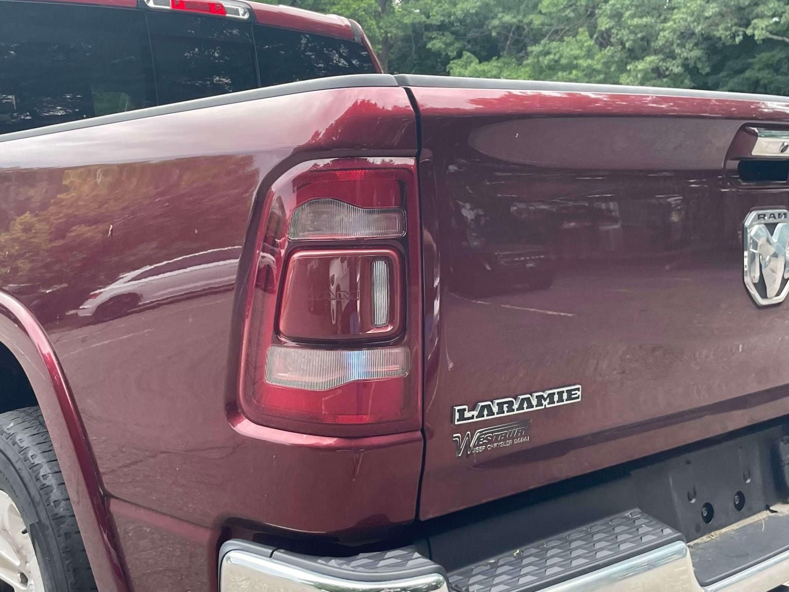 2022 RAM 1500 Laramie Crew Cab 4x4 5'7' Box