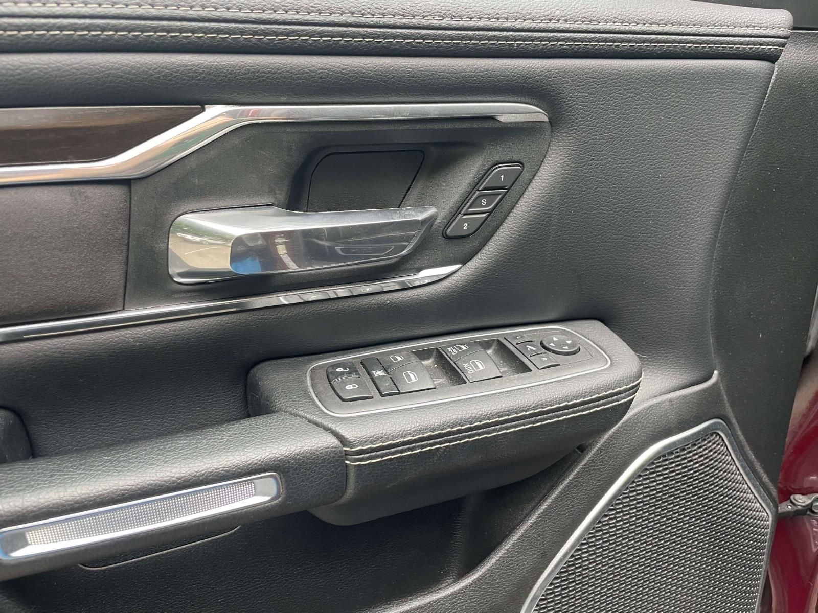 2022 RAM 1500 Laramie Crew Cab 4x4 5'7' Box