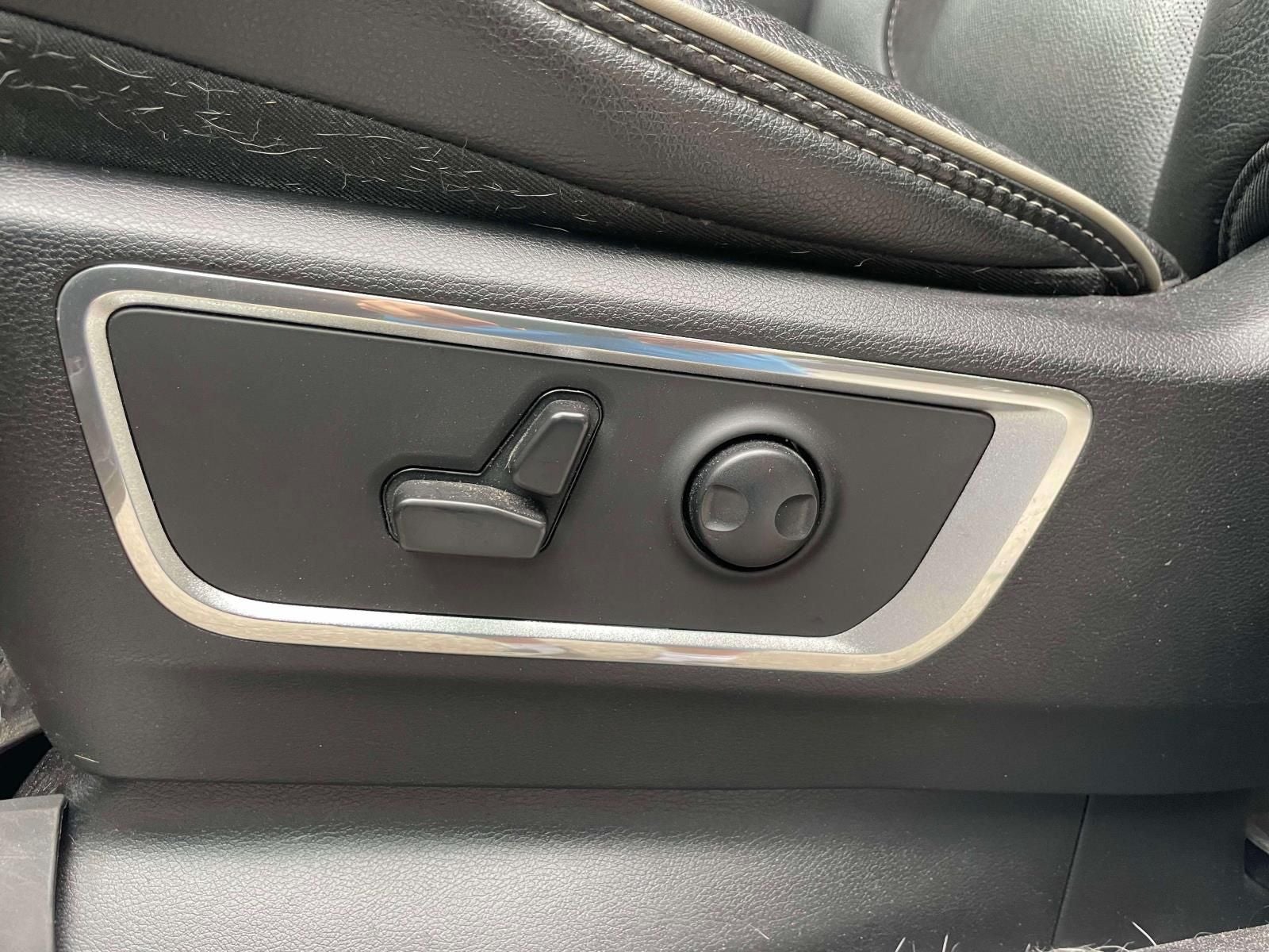 2022 RAM 1500 Laramie Crew Cab 4x4 5'7' Box