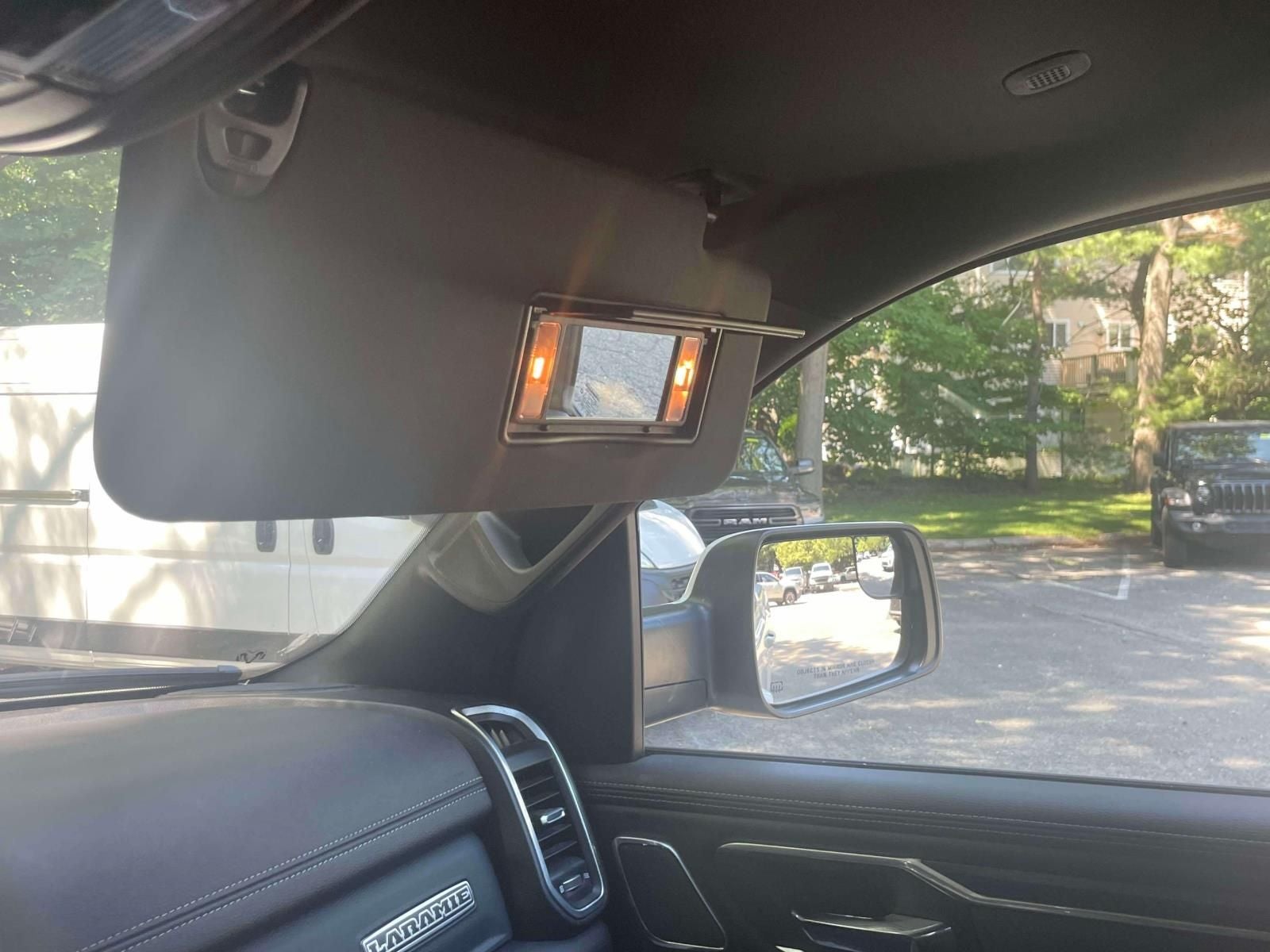 2023 RAM 1500 Laramie Crew Cab 4x4 5'7' Box