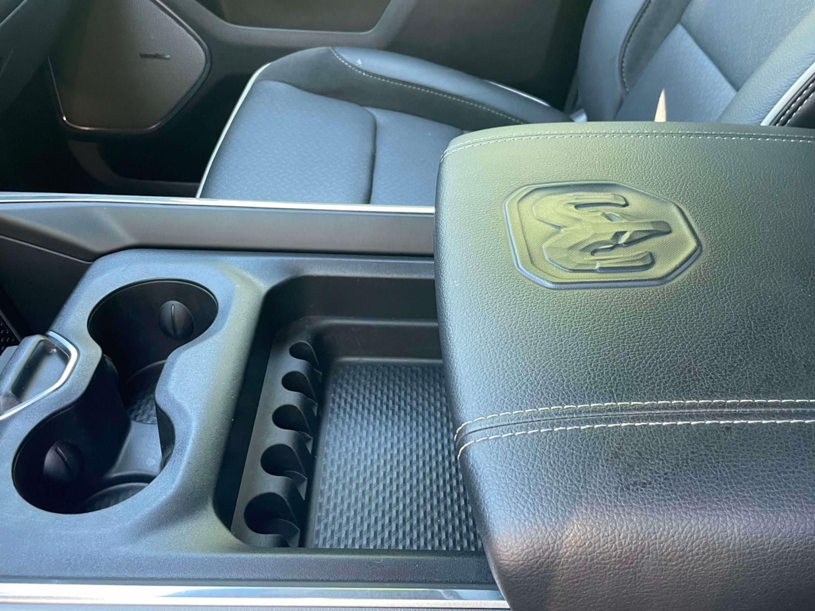 2026 RAM 1500 Laramie Crew Cab 4x4 5'7' Box