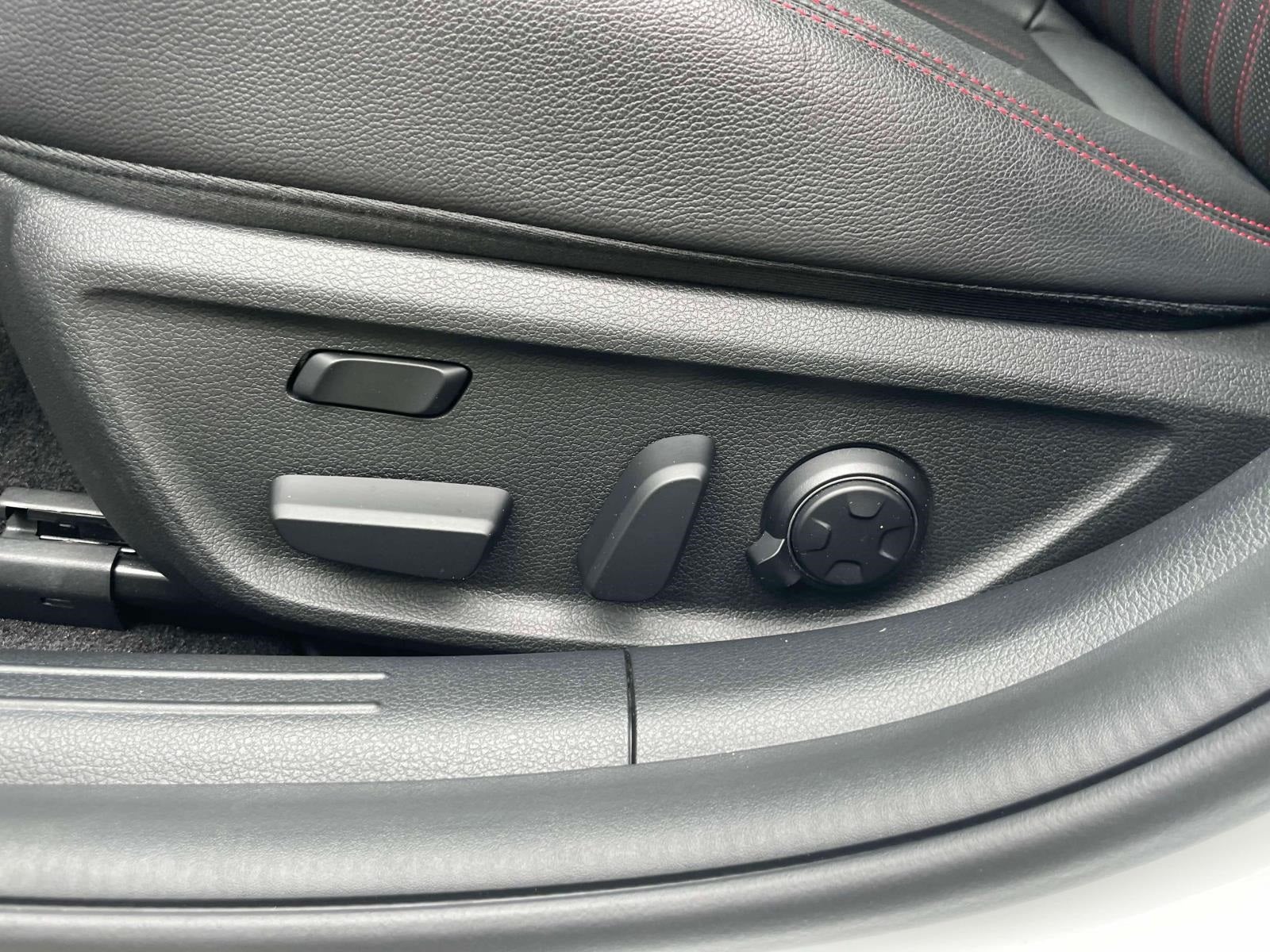 2024 Genesis G70 3.3T AWD Sport Advanced