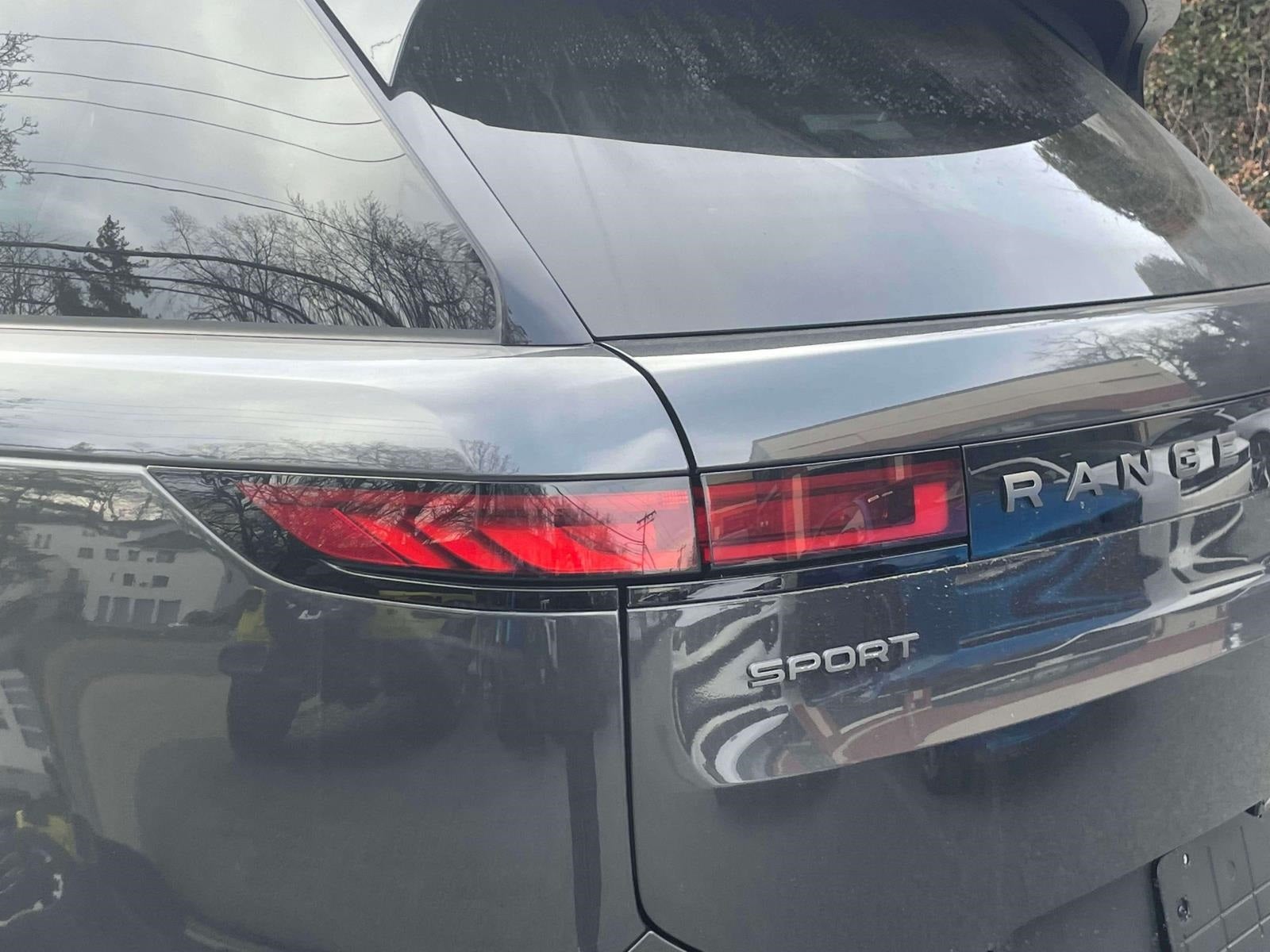 2023 Land Rover Range Rover Sport SE