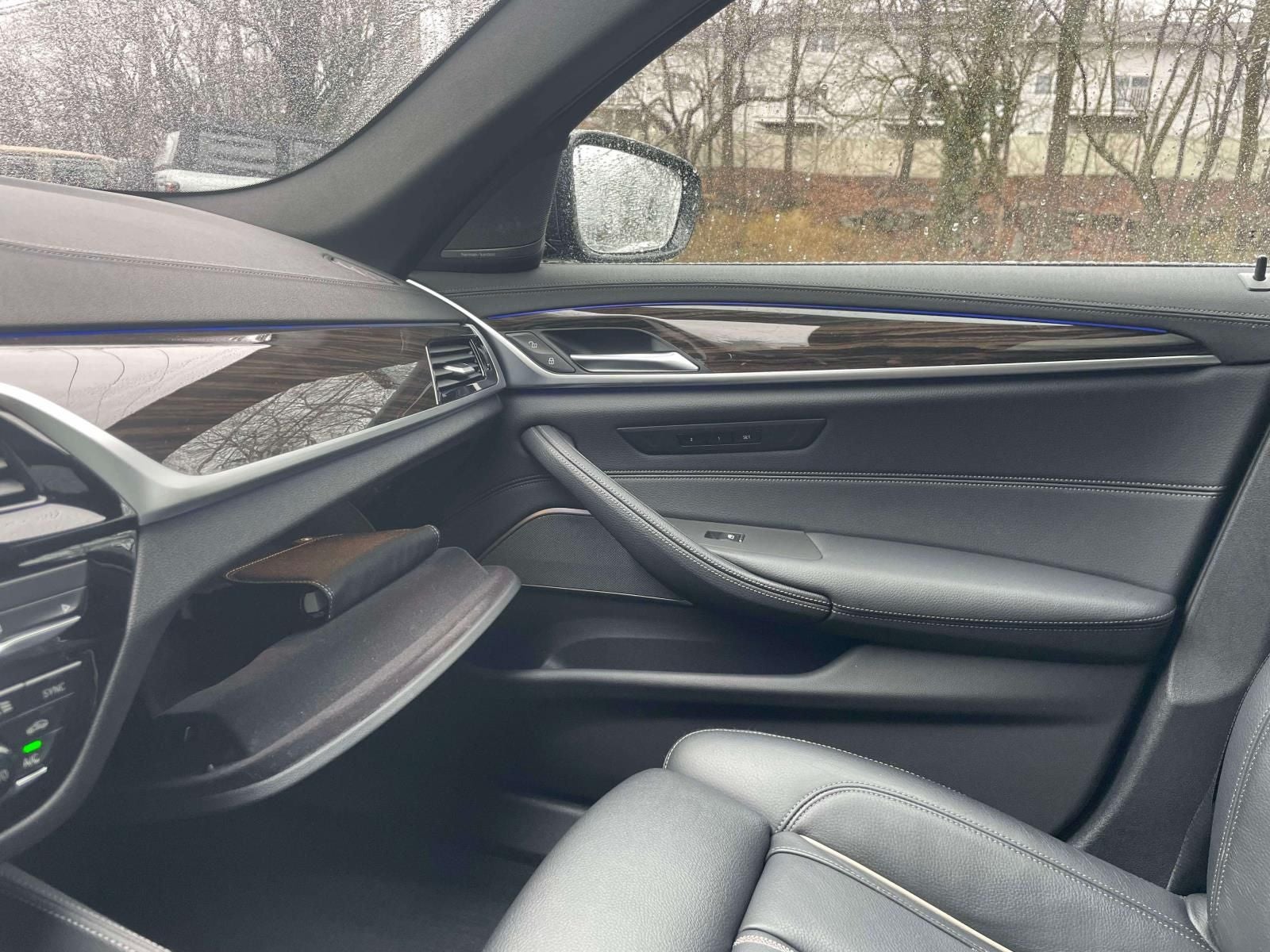 2023 BMW M550 i xDrive