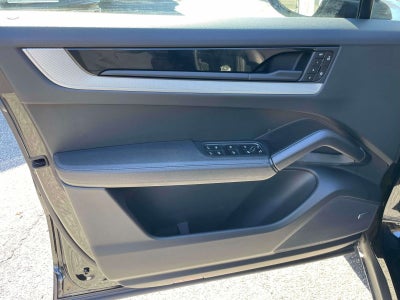 2024 Porsche Cayenne Base