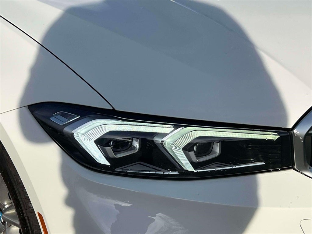 2023 BMW 3 Series 330i xDrive