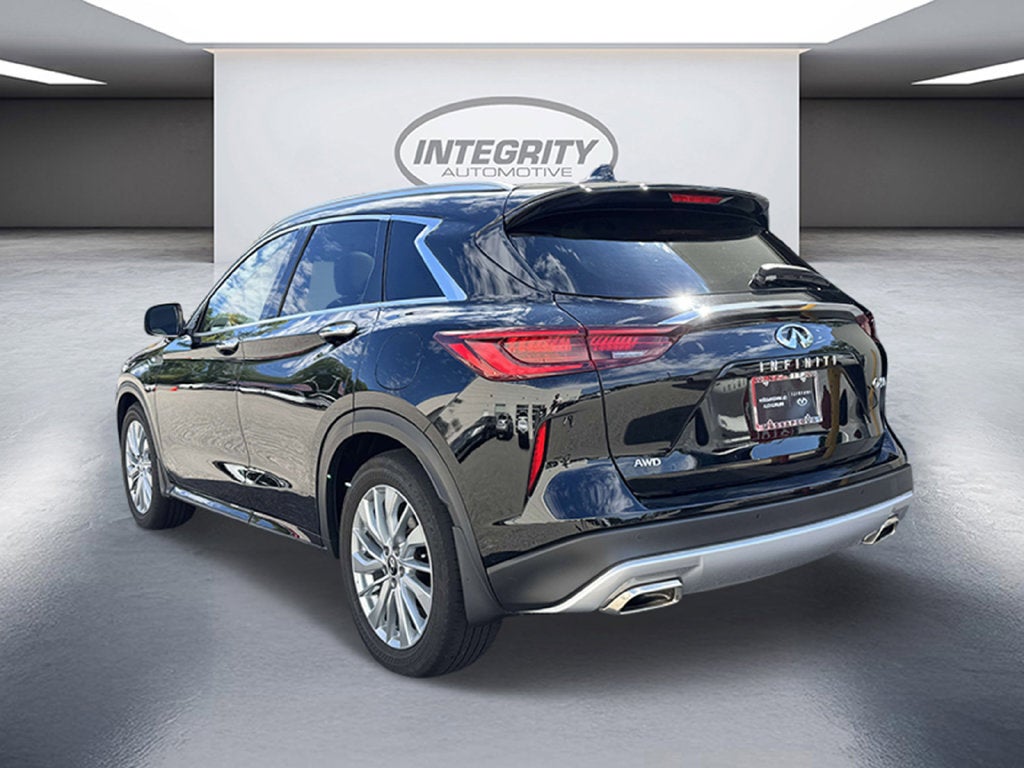 2023 INFINITI QX50 LUXE AWD